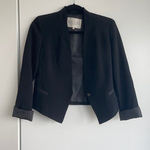 Black cropped blazer by Rachel Roy